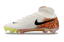 Chuteira Nike Phantom Luna Elite FG