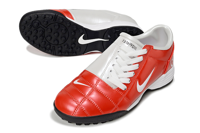 Chuteira Nike Total 90 TF