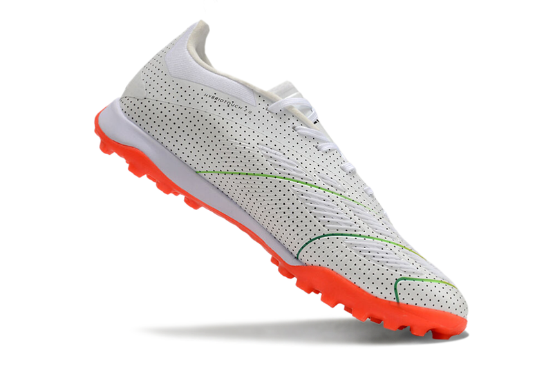 Chuteira Adidas Predator Elite TF