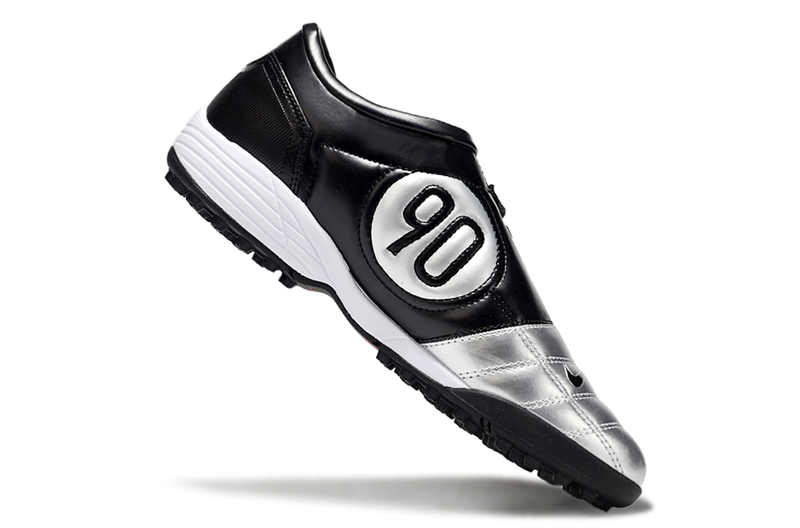 Chuteira Nike Total 90 TF