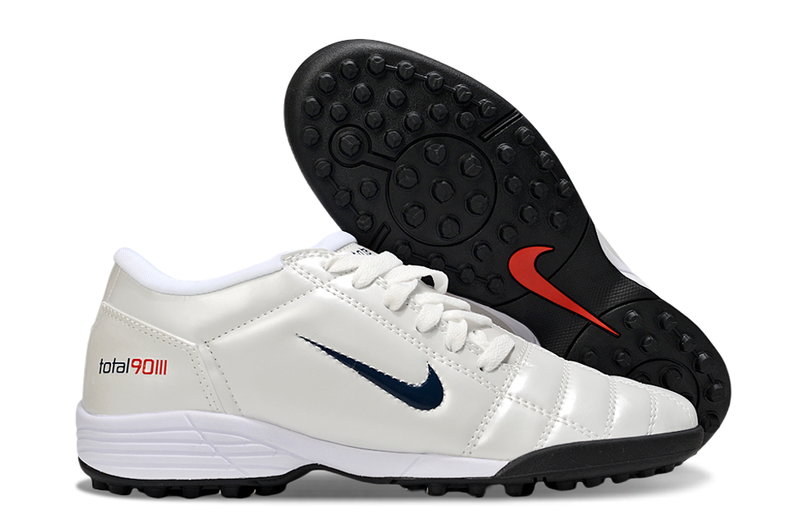 Chuteira Nike Total 90 TF