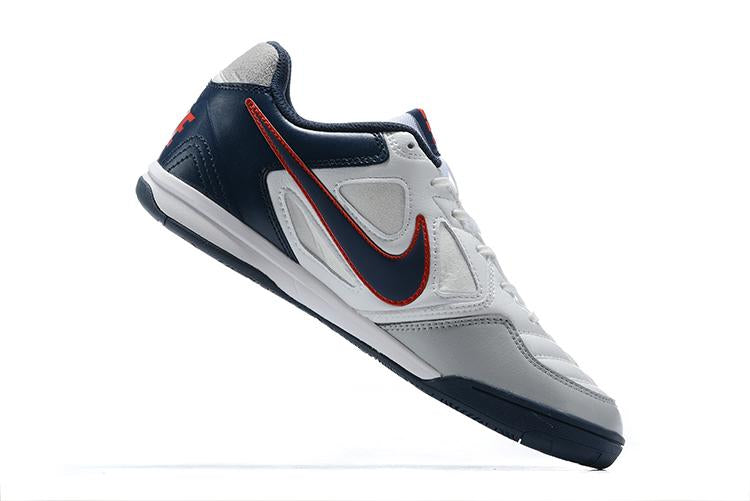 Chuteira Nike Supreme SB Gato IC