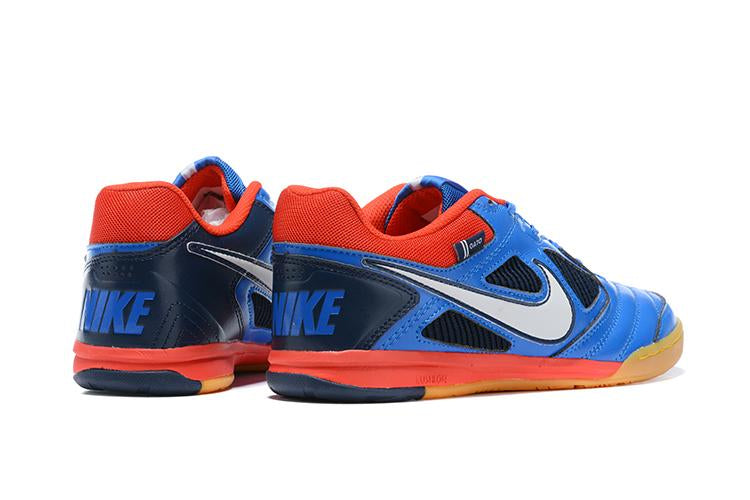 Chuteira Nike Supreme SB Gato IC