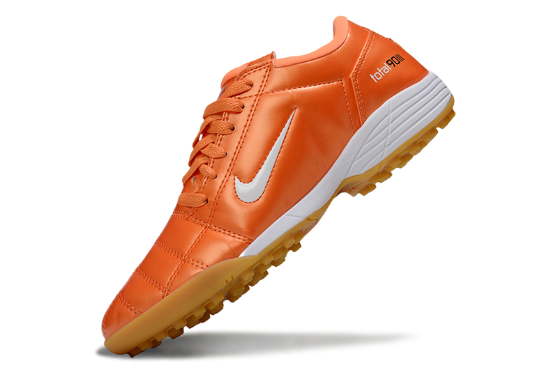 Chuteira Nike Total 90 TF