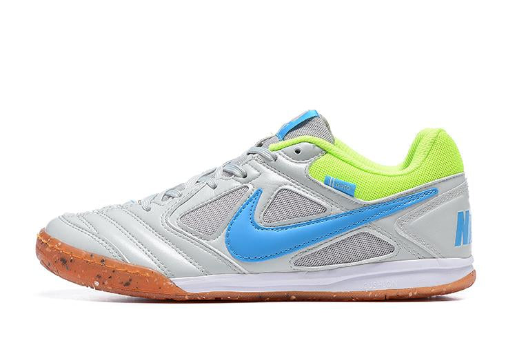 Chuteira Nike Supreme SB Gato IC