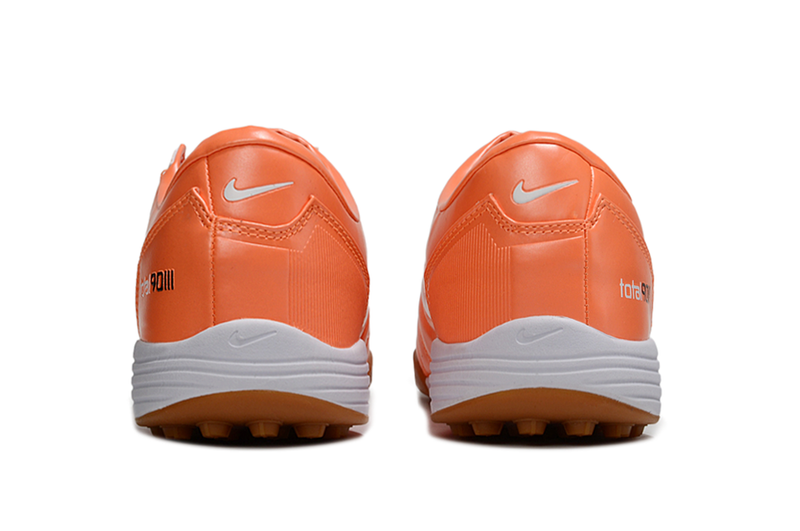 Chuteira Nike Total 90 TF