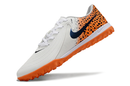 Chuteira Nike Phantom GX 2 Academy TF
