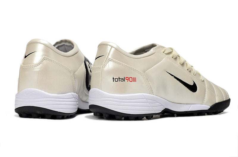 Chuteira Nike Total 90 TF