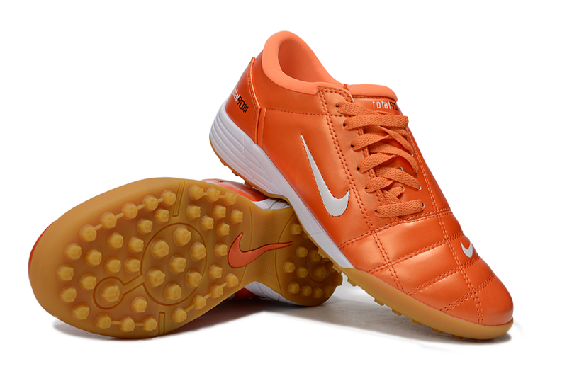 Chuteira Nike Total 90 TF