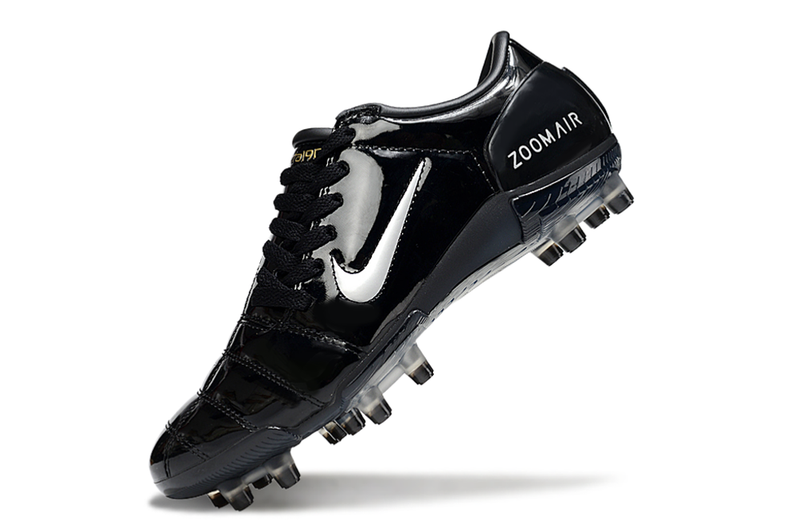 Chuteira Nike Total 90 FG