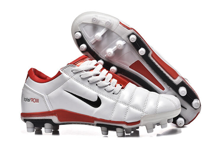 Chuteira Nike Total 90 FG