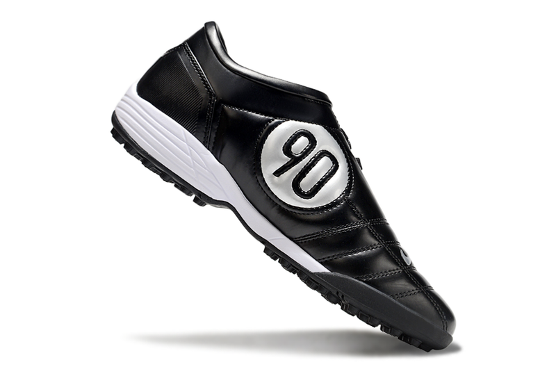 Chuteira Nike Total 90 TF