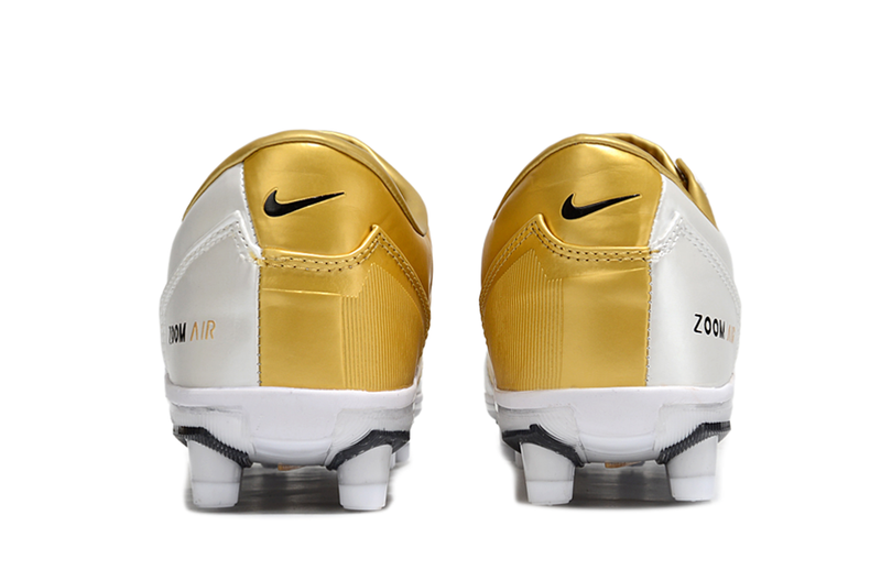 Chuteira Nike Total 90 FG