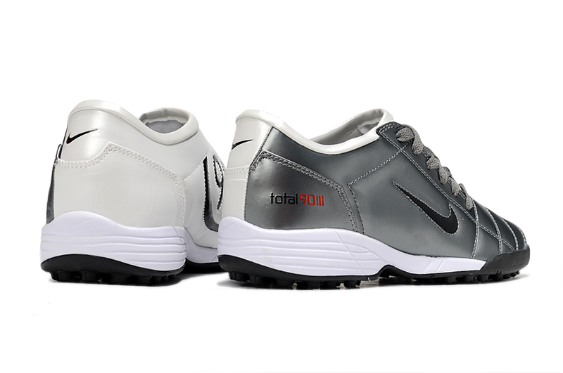 Chuteira Nike Total 90 TF