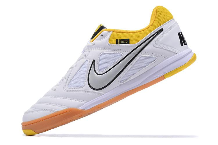 Chuteira Nike Supreme SB Gato IC