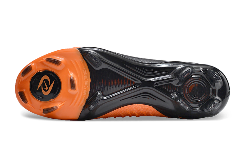 Chuteira Nike Phantom Luna Elite FG