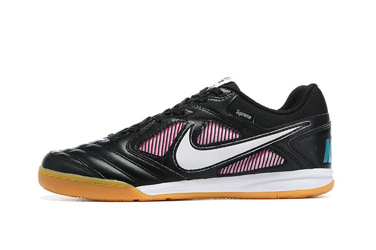 Chuteira Nike Supreme SB Gato IC