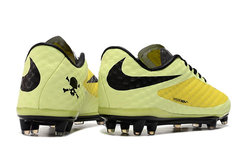 Chuteira Nike Phantom Hypervenom FG