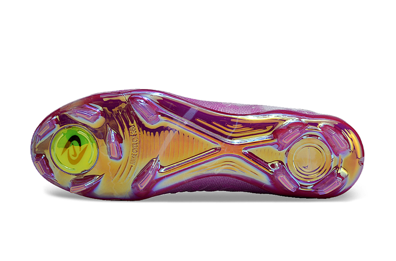 Chuteira Nike Phantom Luna Elite FG