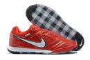 Chuteira Nike Supreme SB Gato IC