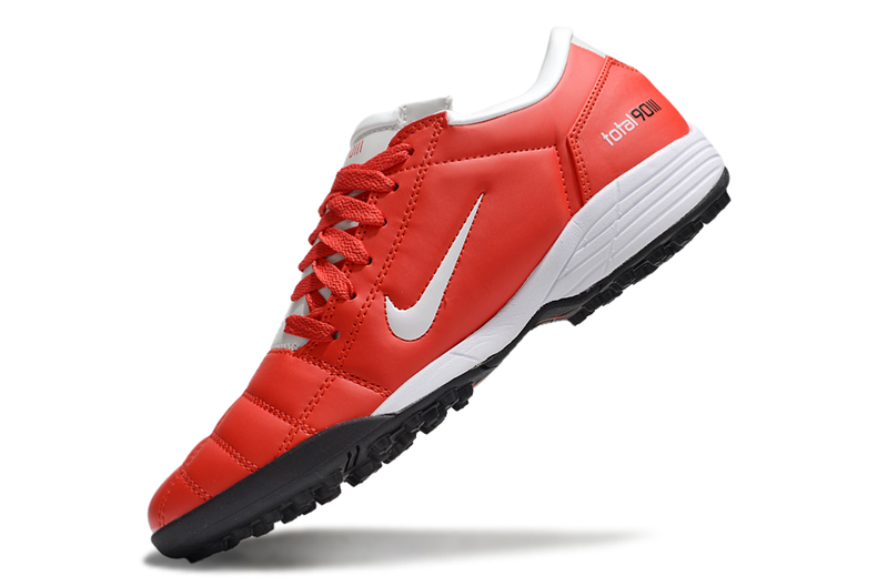 Chuteira Nike Total 90 TF