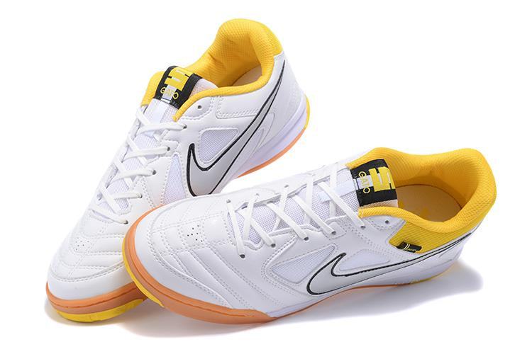 Chuteira Nike Supreme SB Gato IC