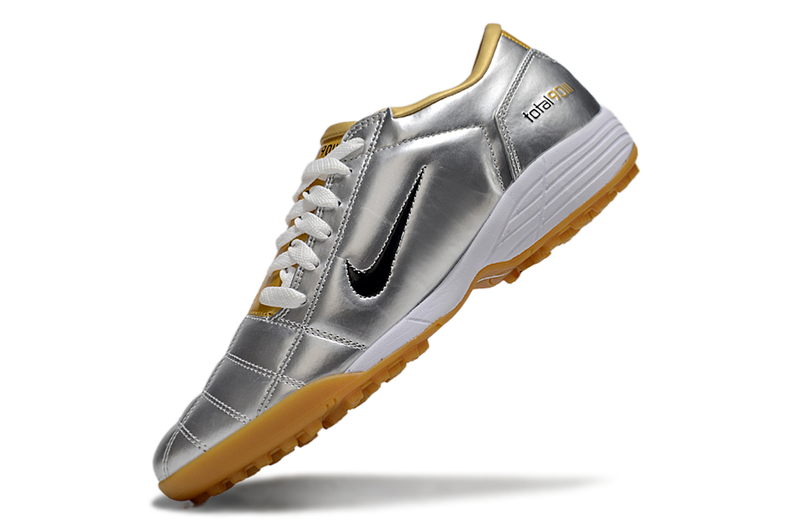 Chuteira Nike Total 90 TF