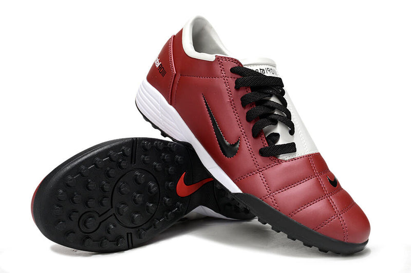Chuteira Nike Total 90 TF