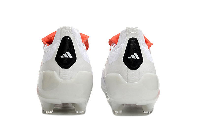 Chuteira Adidas Predator Accuracy FG