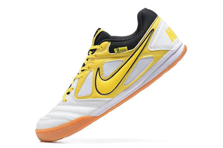 Chuteira Nike Supreme SB Gato IC