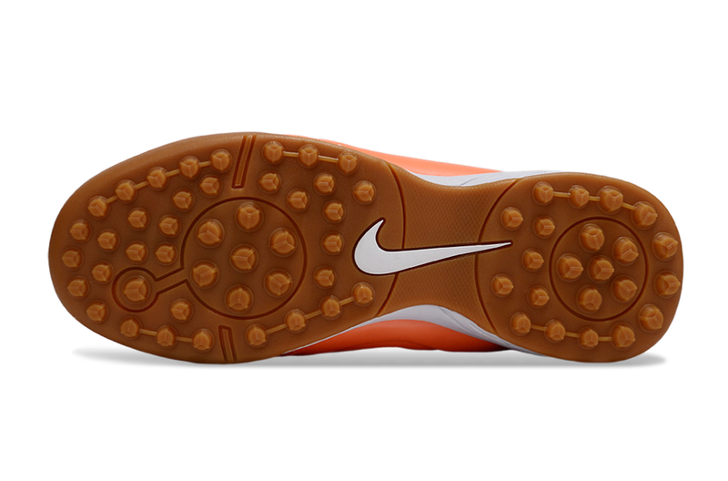 Chuteira Nike Total 90 TF
