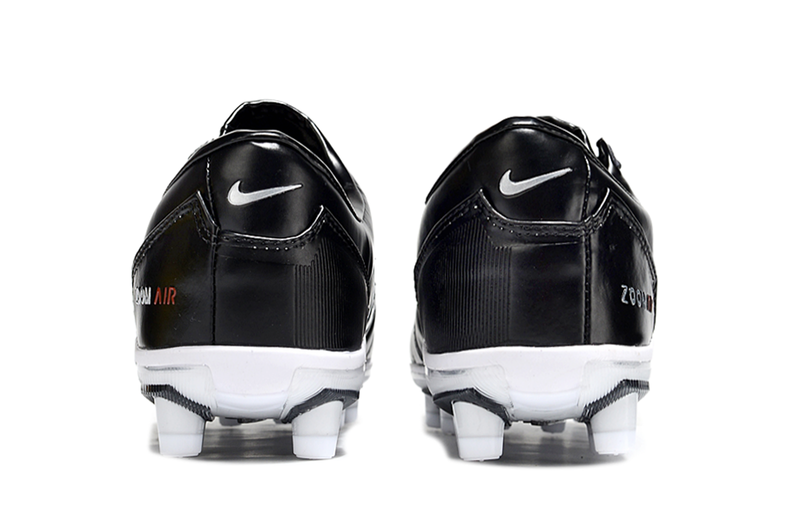 Chuteira Nike Total 90 FG