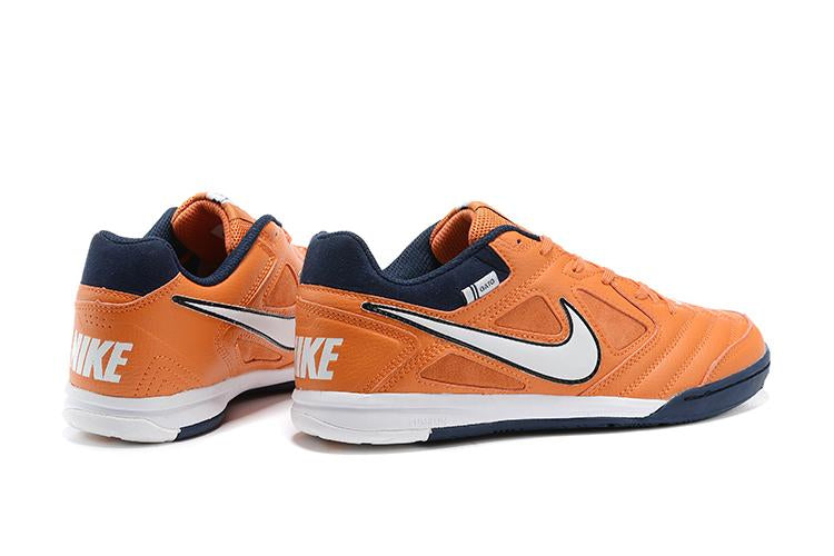 Chuteira Nike Supreme SB Gato IC
